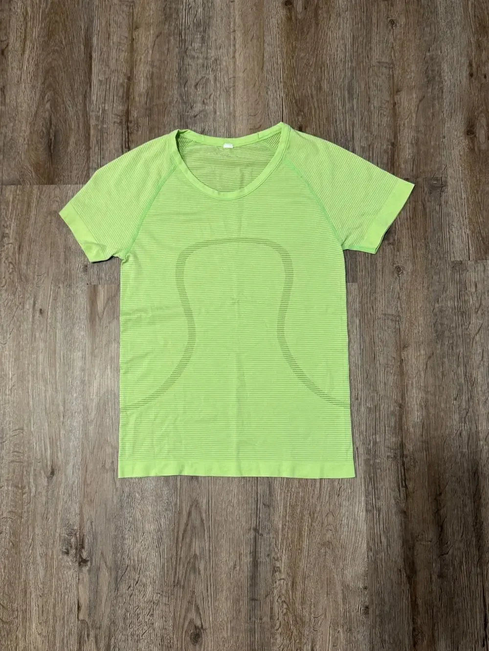 Lululemon Women's Swiftly Tech Short Sleeve Top Size 4